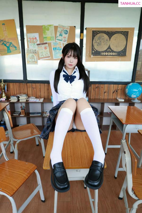   [XiuRen]高清写真图 2025.07.31 No.10602 水泽 JK制服第11张图片